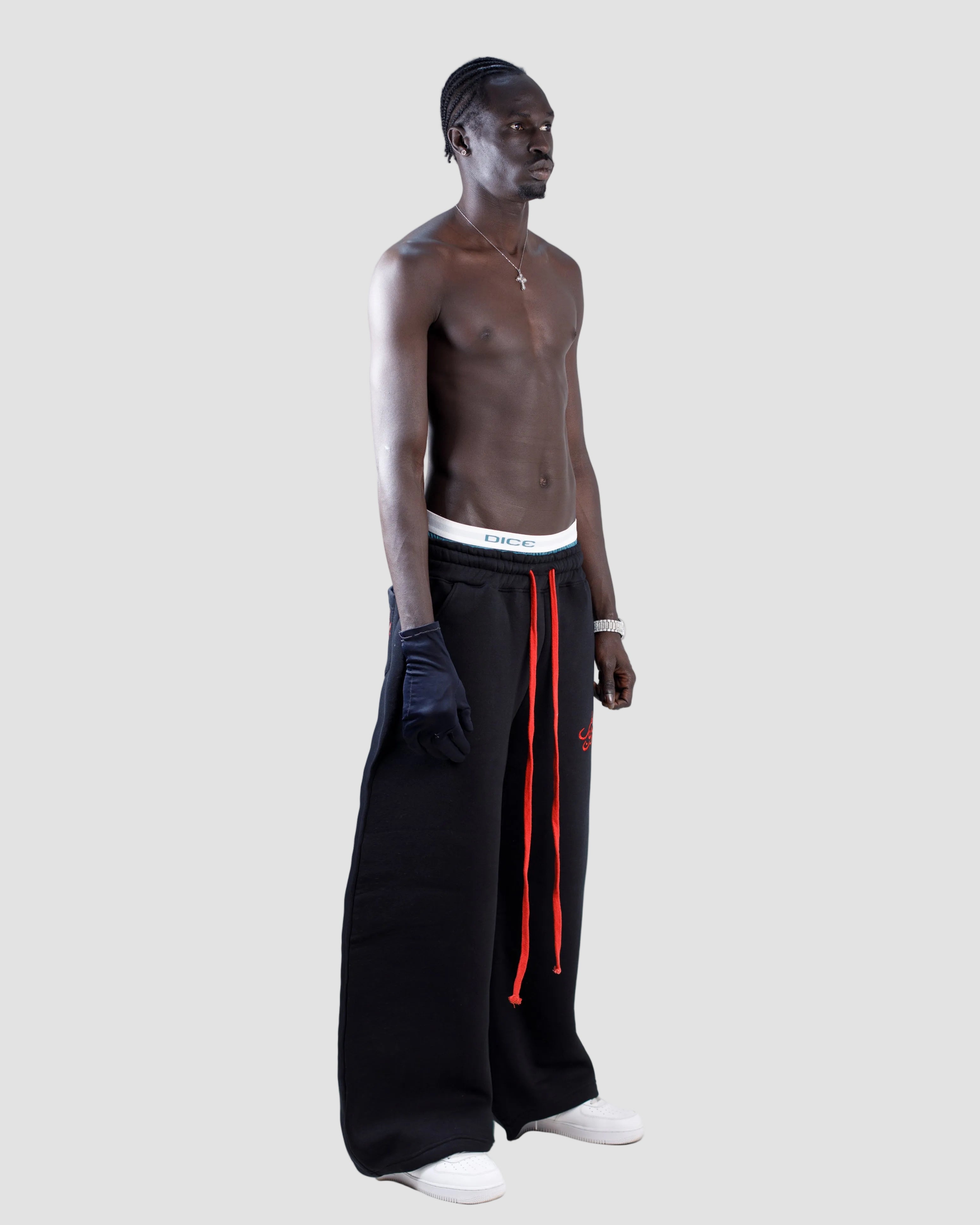 "Red on Black" ب ن ط ل و ن Super baggy pants
